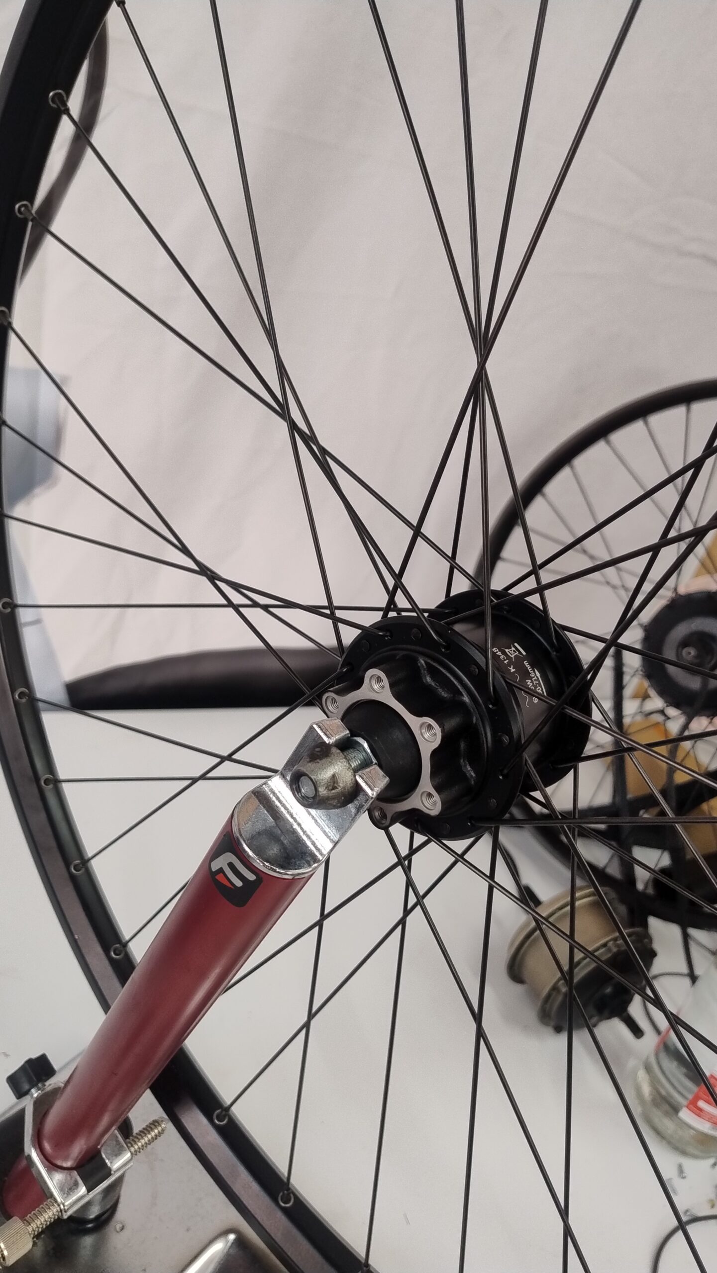 VanMoof Smart S Vorderrad mit Panasonic Nabendynamo – Bild 4